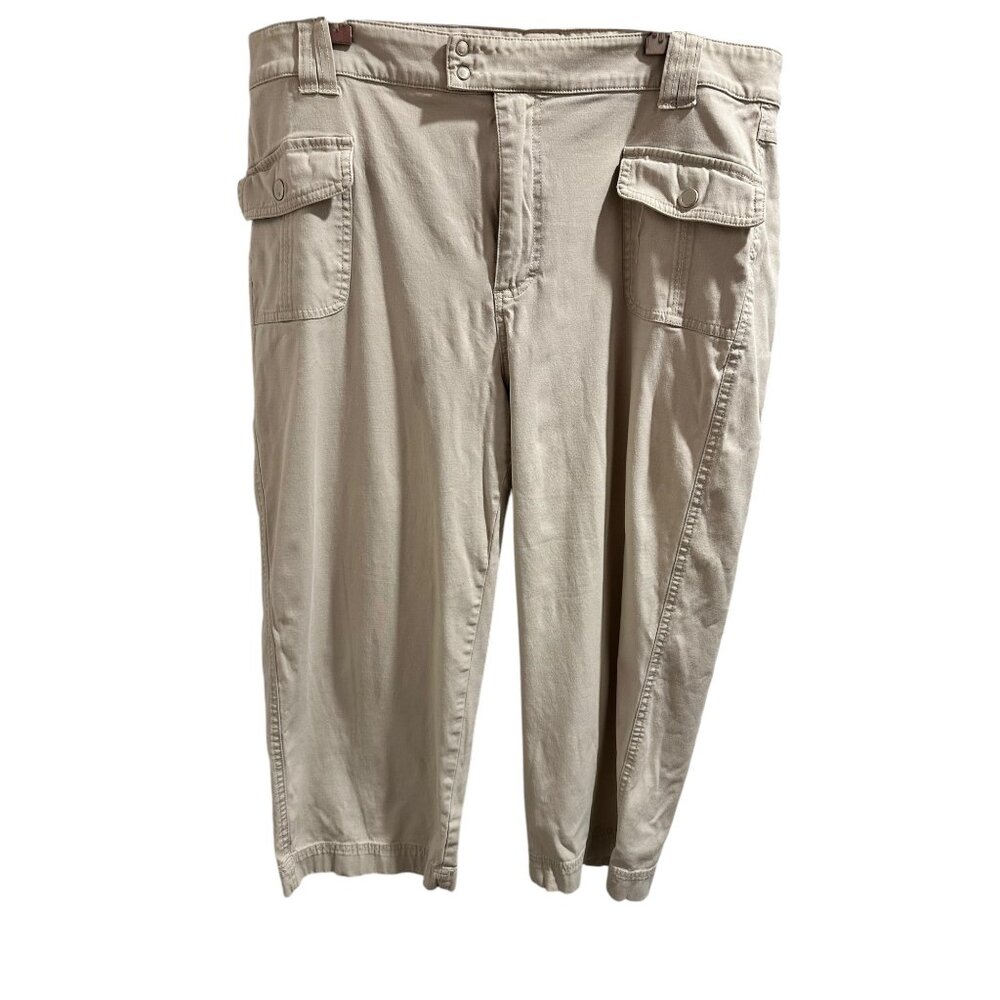 🌸3/$15🌸French Cuff Womens Beige Cargo Capri Pants Size 14